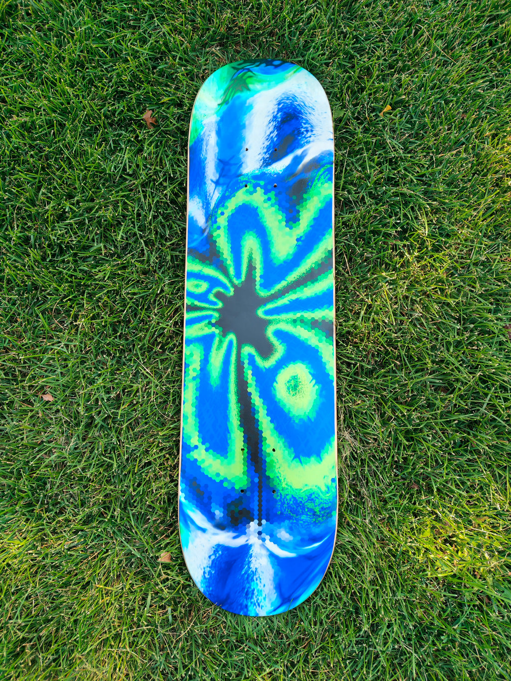 Mania Glow in the dark deck 8.5