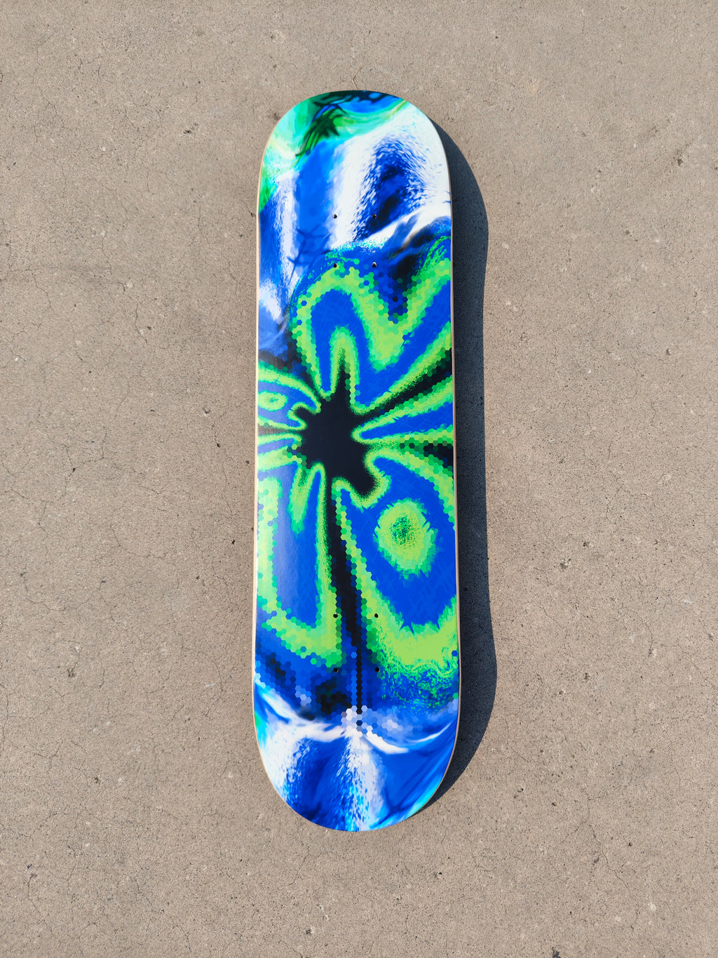 Mania Glow in the dark deck 8.5