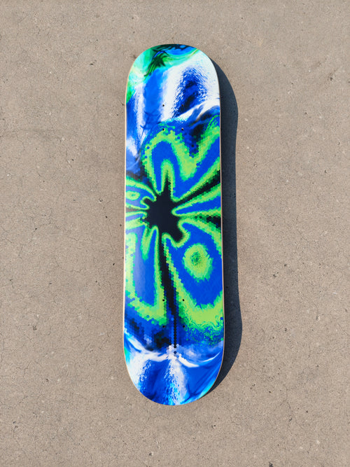 Mania Glow in the dark deck 8.25